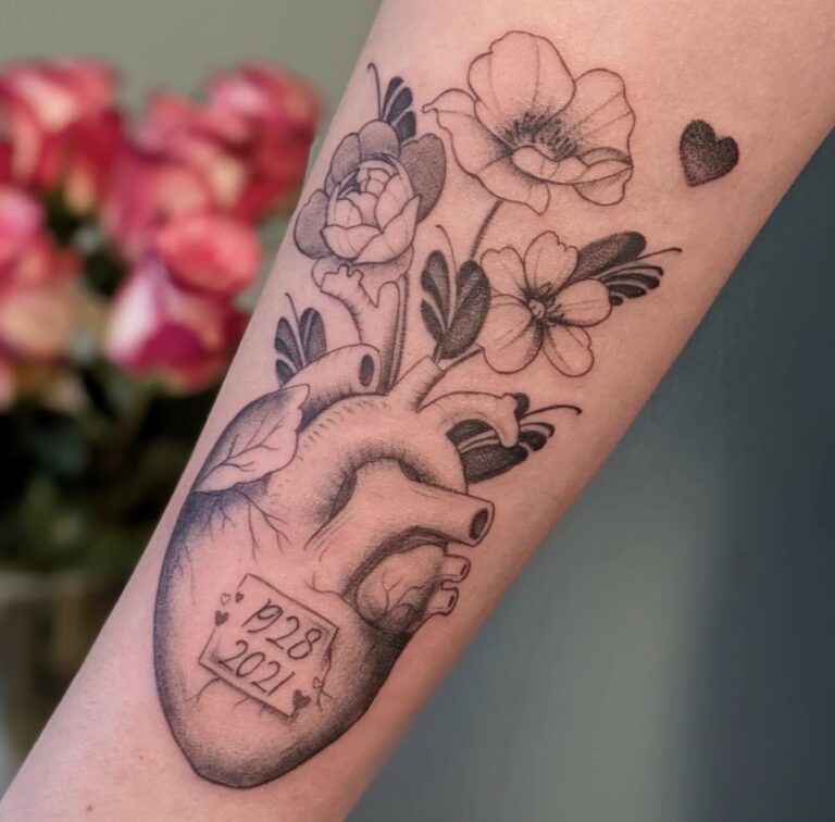 kleines tattoo fineline