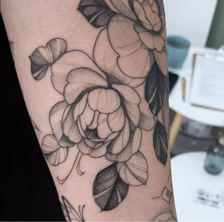 kleines tattoo fineline